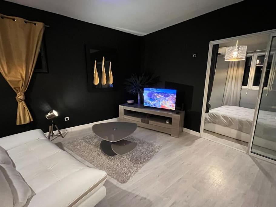 Destination Confidentielle Apartment Clermont-Ferrand Bagian luar foto